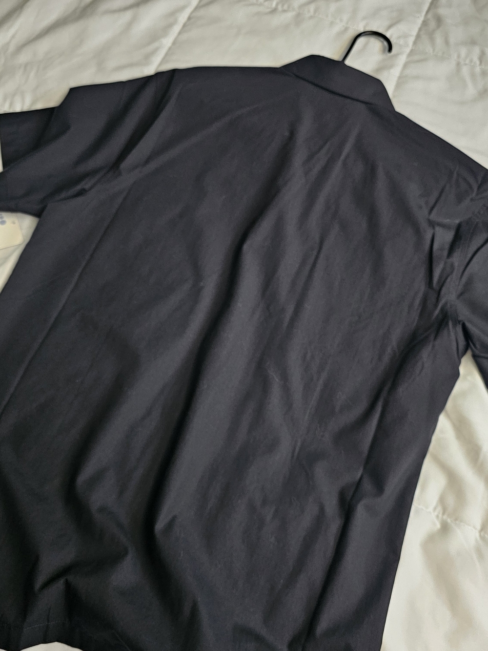 Men's Black Short-Sleeve Guayabera Shirt - Picture 2 of 8